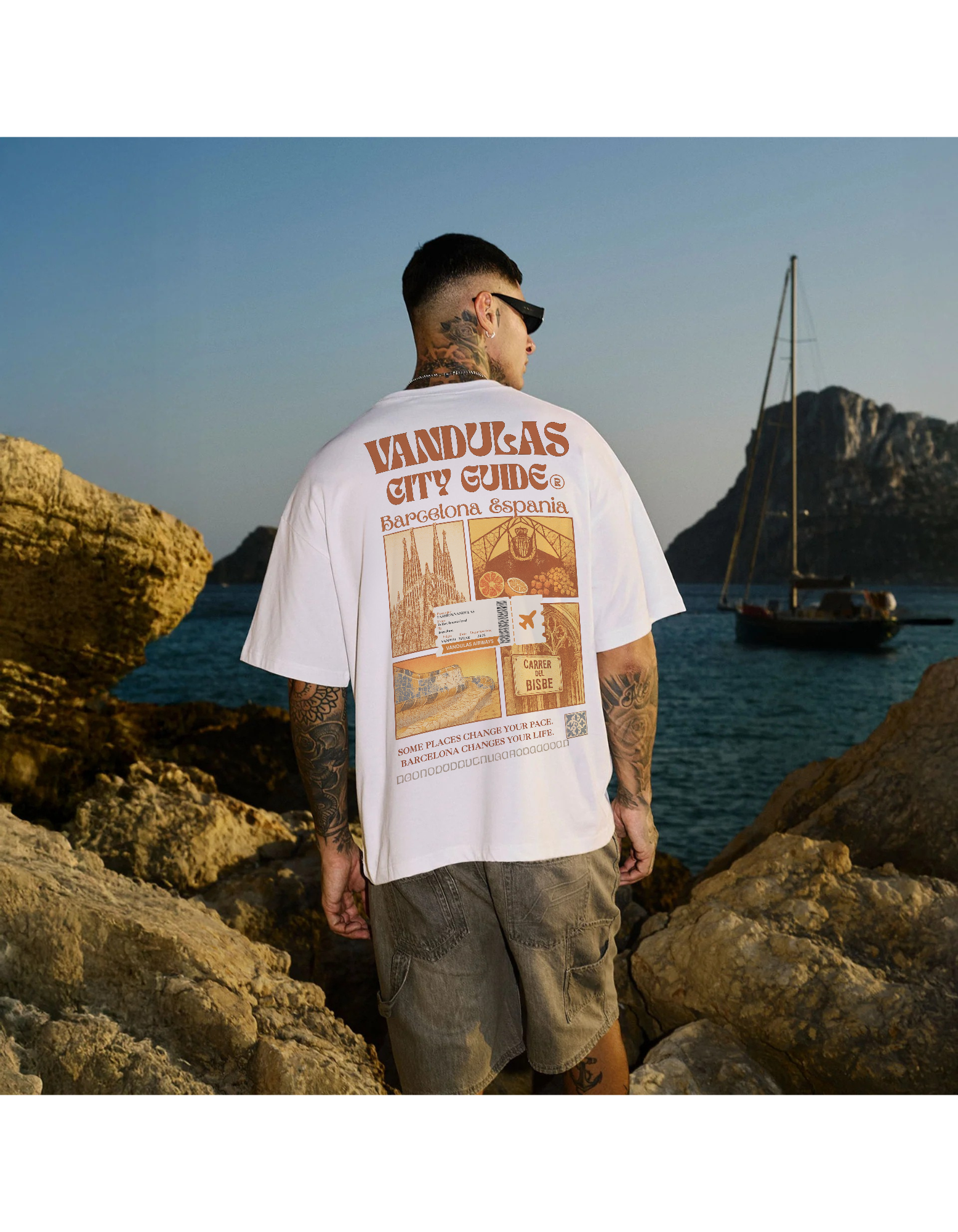 City Guide Tee — Barcelona, Españia